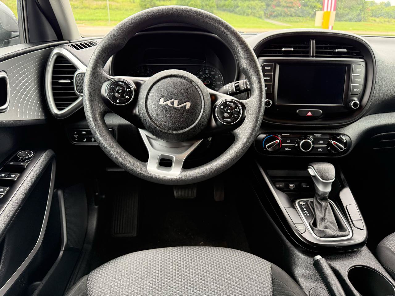 Used 2022 Kia Soul LX w/ Technology Package FWD image 21