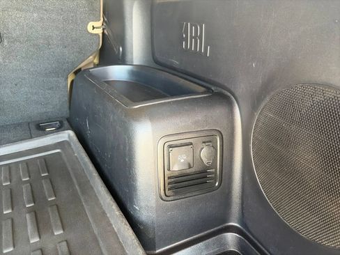 Used 2018 Toyota 4Runner Limited AWD/4WD image 13