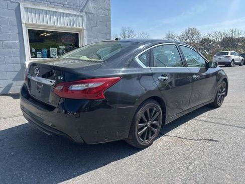 Used 2018 Nissan Altima 2.5 SV image 5
