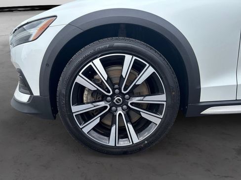 Used 2020 Volvo V60 T5 Cross Country w/ Protection Package Premier AWD/4WD image 9