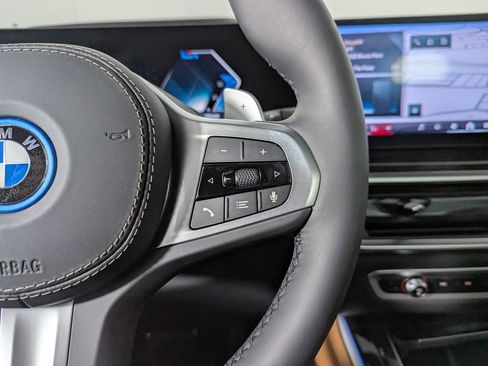 New 2026 BMW X5 xDrive50e image 25