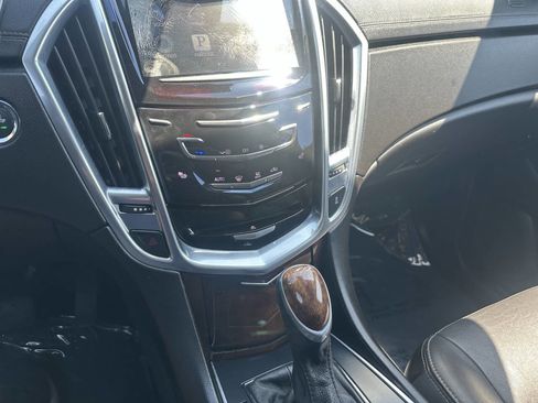 Used 2014 Cadillac SRX Luxury w/ Driver Awareness Package FWD image 21