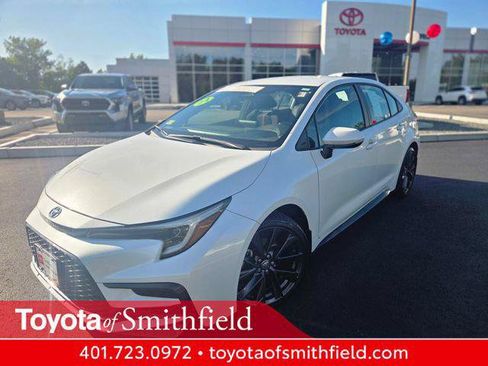 Certified 2024 Toyota Corolla SE FWD image 1