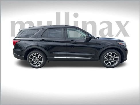 New 2025 Ford Explorer Platinum w/ Ultimate Package image 16