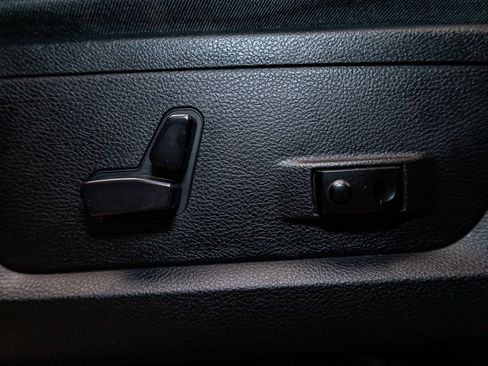 Used 2023 RAM 3500 Limited image 21