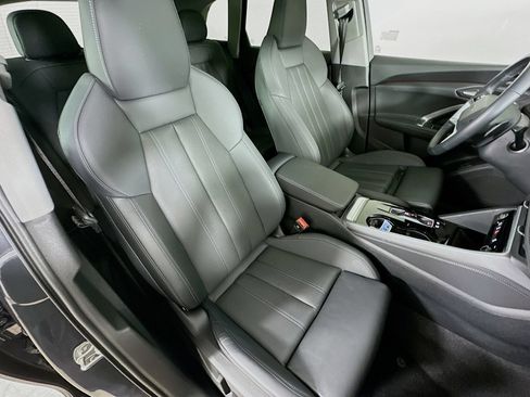 Used 2025 Audi Q5 Premium Plus w/ Premium Plus AWD/4WD image 45