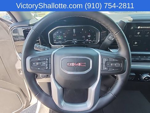 Used 2025 GMC Sierra 1500 SLT AWD/4WD image 10