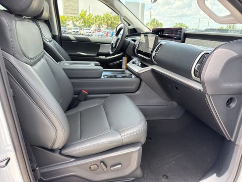 New 2026 Ford Expedition Active RWD image 22