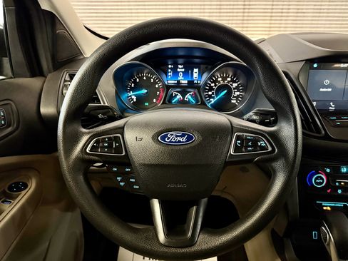 Used 2019 Ford Escape SE image 14
