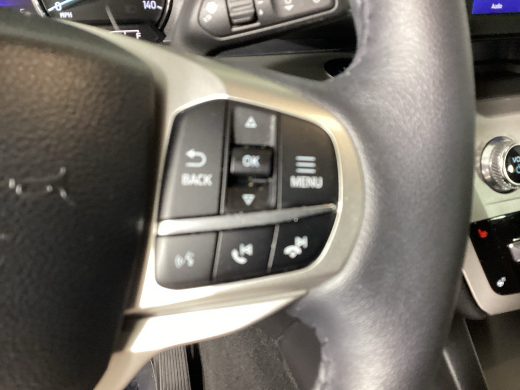 Used 2024 Ford Explorer XLT w/ Equipment Group 202A AWD/4WD image 24
