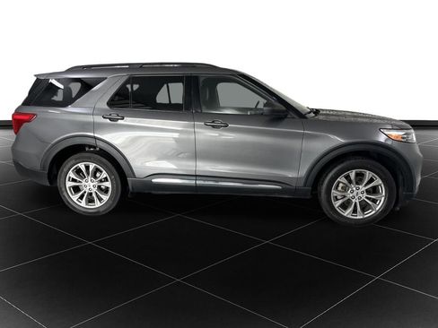 Used 2023 Ford Explorer XLT w/ Equipment Group 202A AWD/4WD image 6