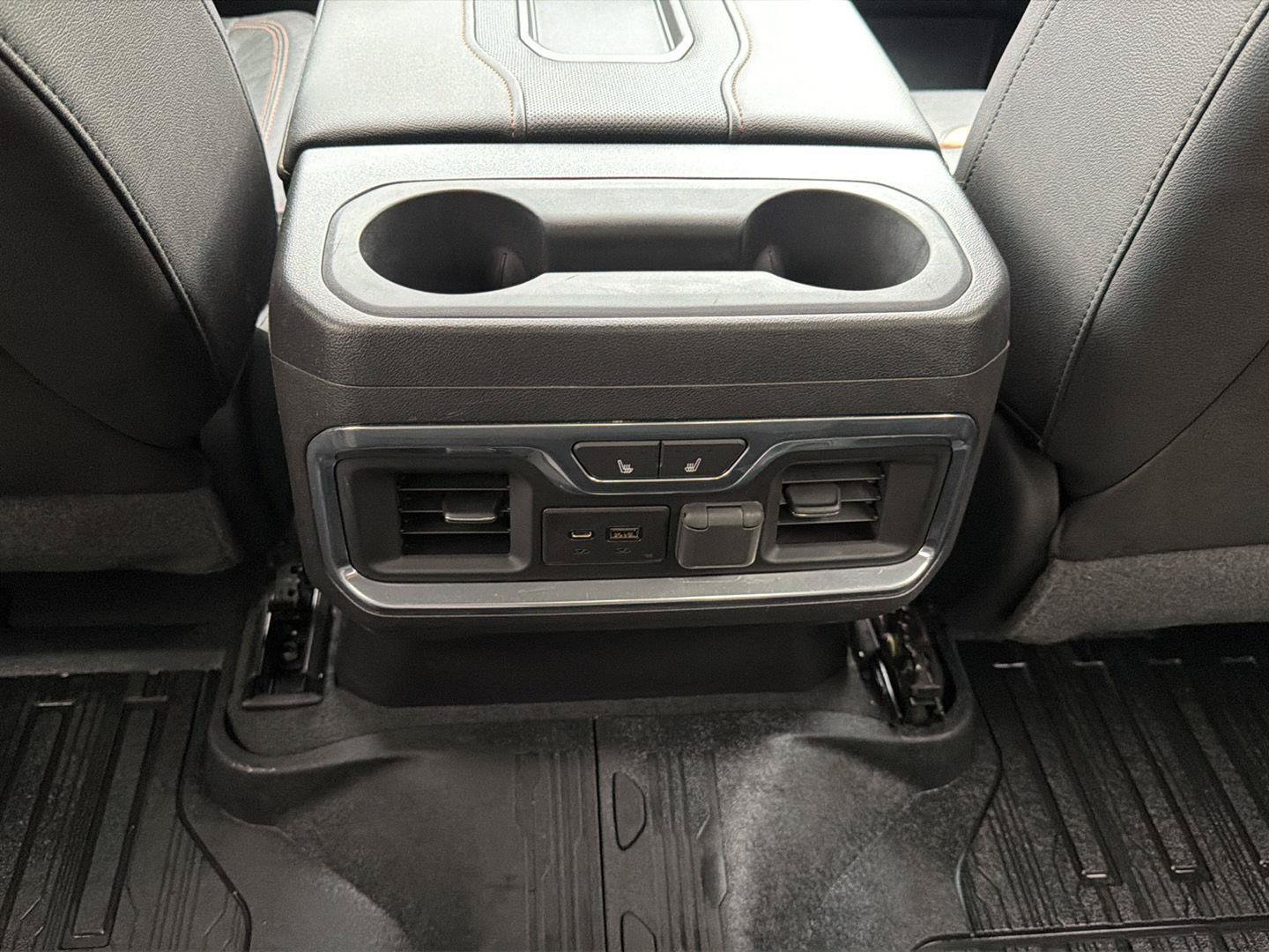 Used 2019 GMC Sierra 1500 AT4 w/ Off Road Performance Package AWD/4WD image 20