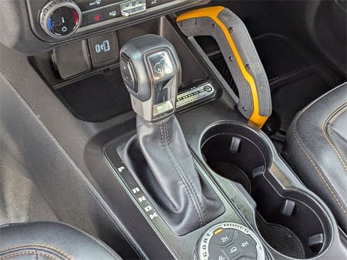 Used 2022 Ford Bronco Badlands image 28
