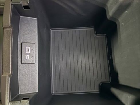 Used 2022 Chevrolet Tahoe LT w/ Luxury Package image 27