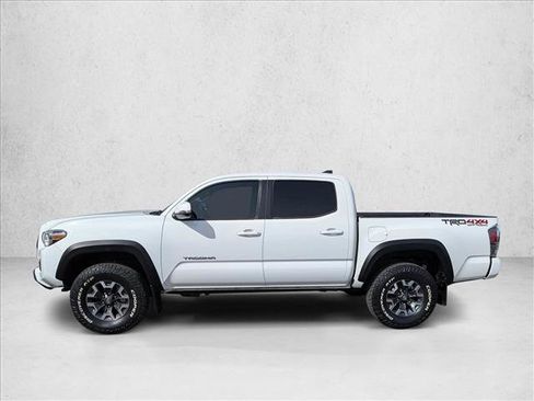 Used 2021 Toyota Tacoma TRD Off-Road w/ Technology Package AWD/4WD image 8