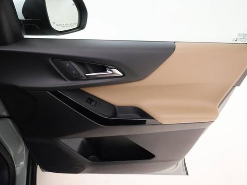 Used 2025 Chevrolet Equinox ACTIV w/ Safety and Technology Package image 25