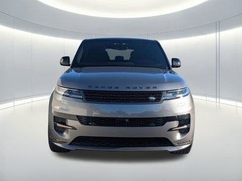 Used 2024 Land Rover Range Rover Sport Dynamic SE image 3