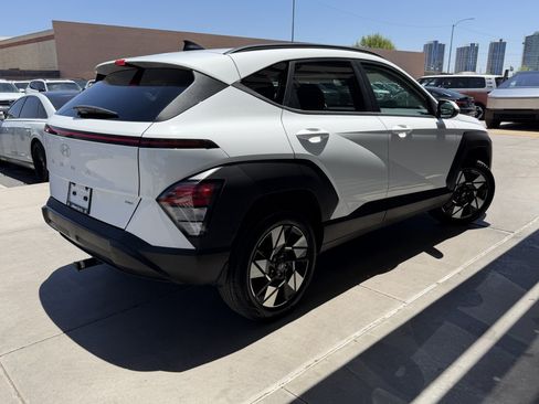 Used 2025 Hyundai Kona SEL AWD/4WD image 4