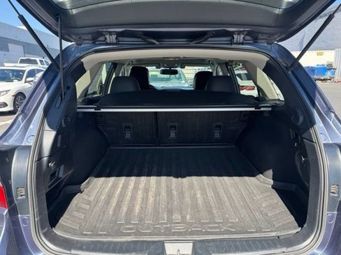 Used 2015 Subaru Outback 2.5i Limited AWD/4WD image 7