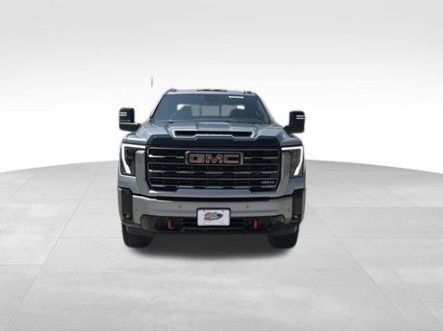 Certified 2025 GMC Sierra 2500 AT4 w/ AT4 Preferred Package AWD/4WD image 8