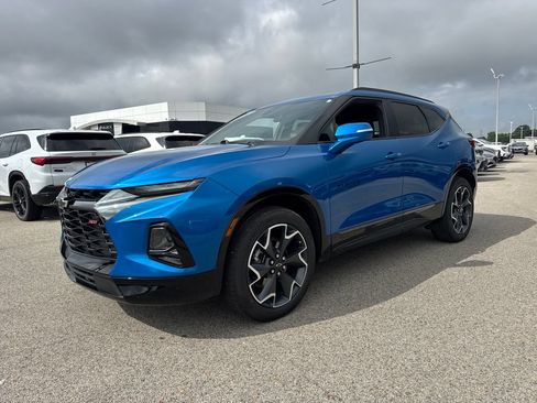 Used 2021 Chevrolet Blazer RS w/ Enhanced Convenience Package FWD image 2