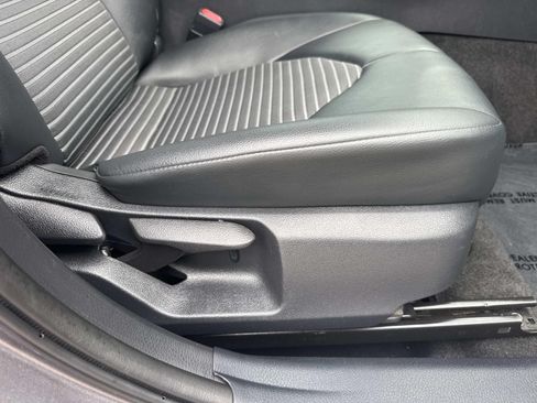 Used 2023 Toyota Camry SE FWD image 14