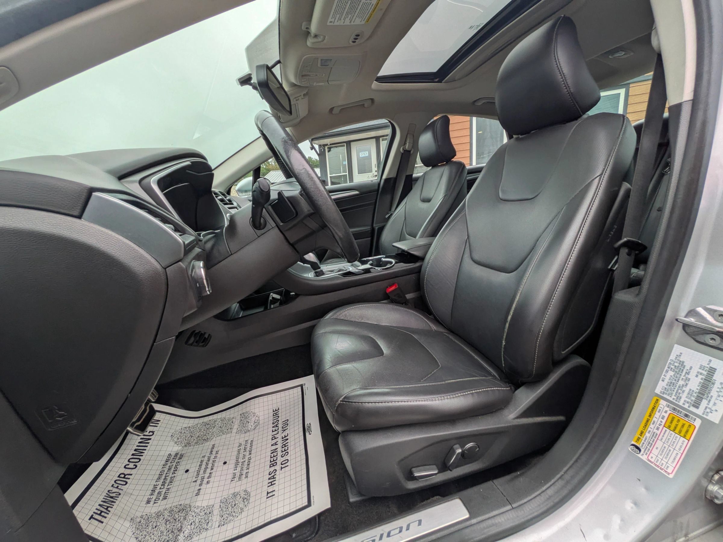 Used 2015 Ford Fusion Titanium FWD image 22