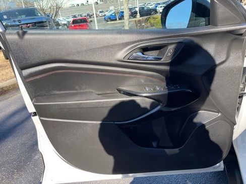 Used 2024 Chevrolet Trax RS w/ Driver Confidence Package image 13