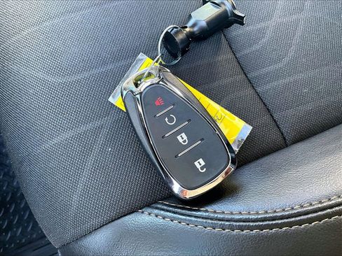 Certified 2022 Chevrolet Trax LT w/ LT Convenience Package image 17