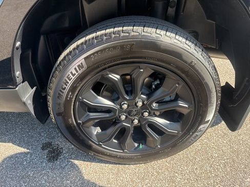 Used 2023 Ford Maverick Lariat w/ Lariat Luxury Package image 11