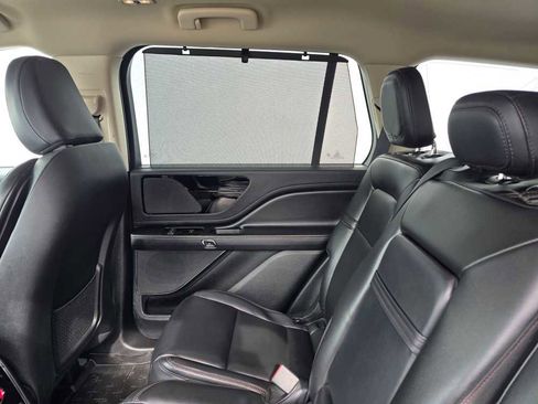 Used 2023 Lincoln Aviator AWD image 27