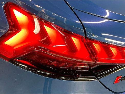 Used 2022 Audi RS e-tron GT image 30