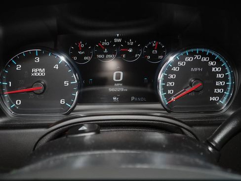 Used 2018 Chevrolet Tahoe Premier AWD/4WD image 17