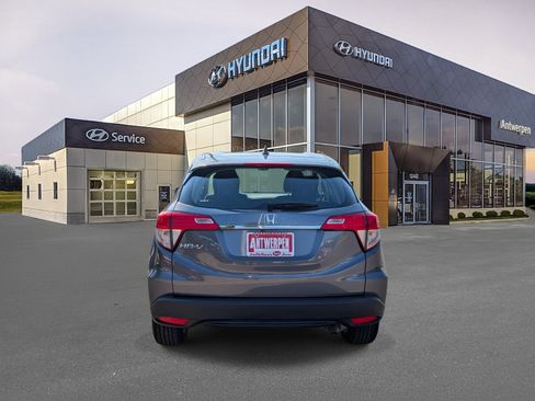 Used 2019 Honda HR-V LX image 4