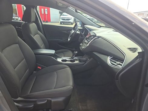 Used 2018 Chevrolet Malibu LT FWD image 21