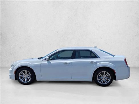 Used 2019 Chrysler 300 Touring L w/ Quick Order Package 22F RWD image 8