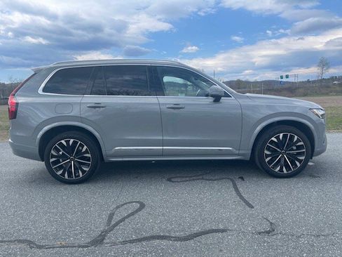 Used 2025 Volvo XC90 B6 Plus AWD/4WD image 2