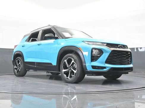Used 2021 Chevrolet TrailBlazer RS w/ Sun and Liftgate Package FWD image 67
