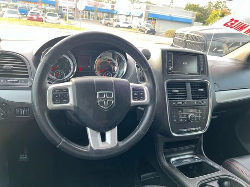 Used 2017 Dodge Grand Caravan GT image 15
