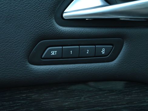 Used 2021 Cadillac XT4 Premium Luxury FWD image 14