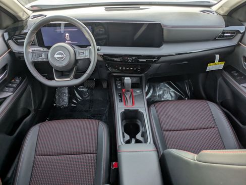 New 2026 Nissan Kicks SR image 10