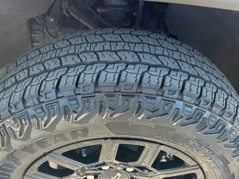 Certified 2024 Chevrolet Colorado Trail Boss w/ Advanced Trailering Package image 10