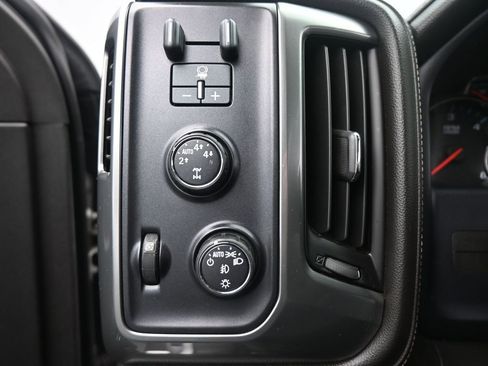 Used 2015 Chevrolet Silverado 1500 LTZ image 33