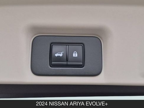 Used 2024 Nissan Ariya FWD image 26