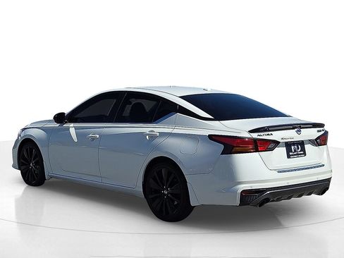 Used 2022 Nissan Altima 2.5 SR w/ Midnight Edition Package image 4