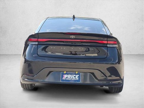 Used 2026 Toyota Prius XLE FWD image 6