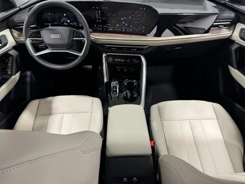 New 2025 Audi Q5 Premium image 13