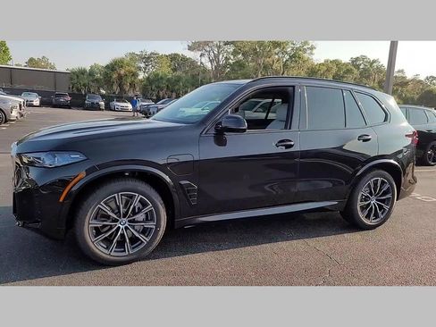 New 2026 BMW X5 xDrive50e w/ M Sport Package image 33