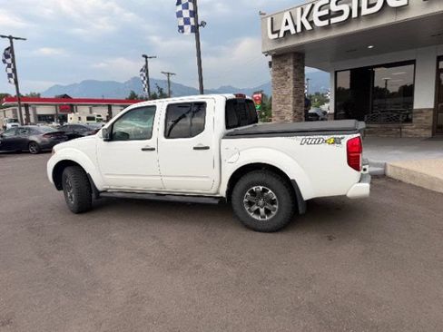 Used 2018 Nissan Frontier PRO-4X AWD/4WD image 4