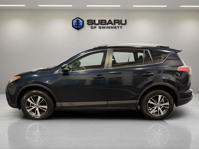 Used 2017 Toyota RAV4 XLE FWD image 2